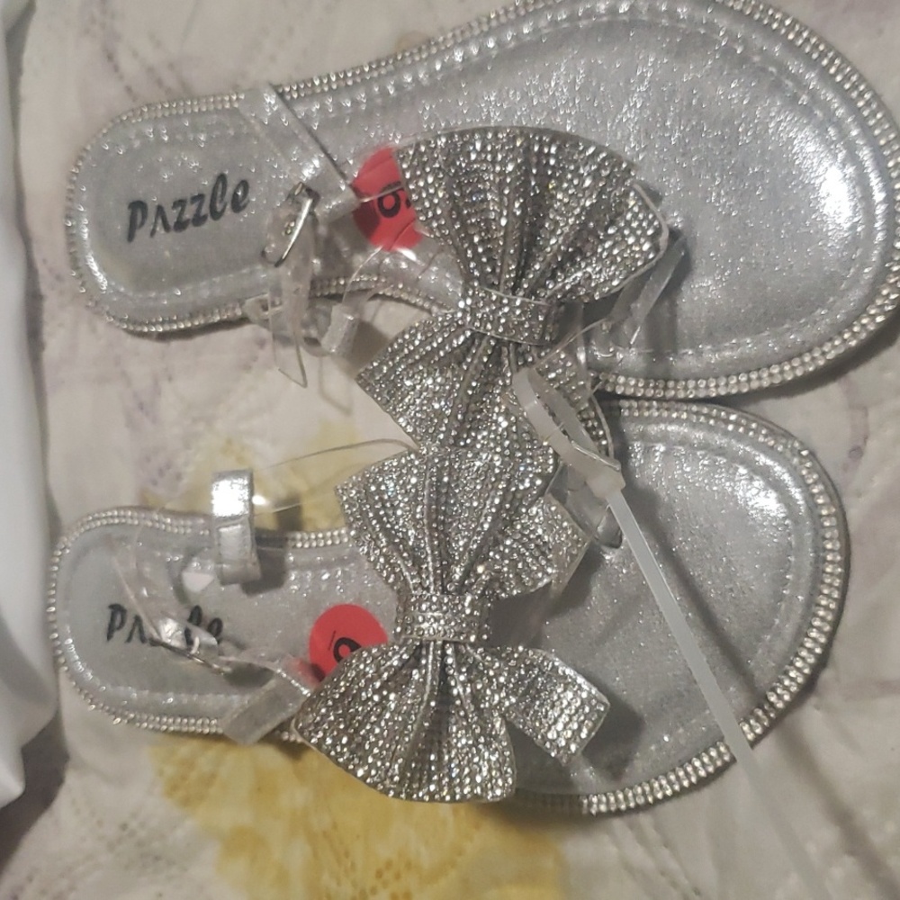 PAZZLE  SILVER RHINESTONE BOW SANDALS